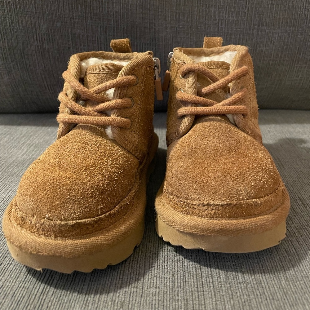 Toddler UGG Neumel Size 6